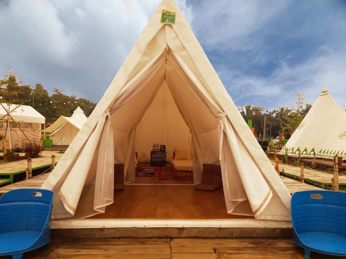 Ciawitali Glamping Hotel Cibitung Dua Exterior photo