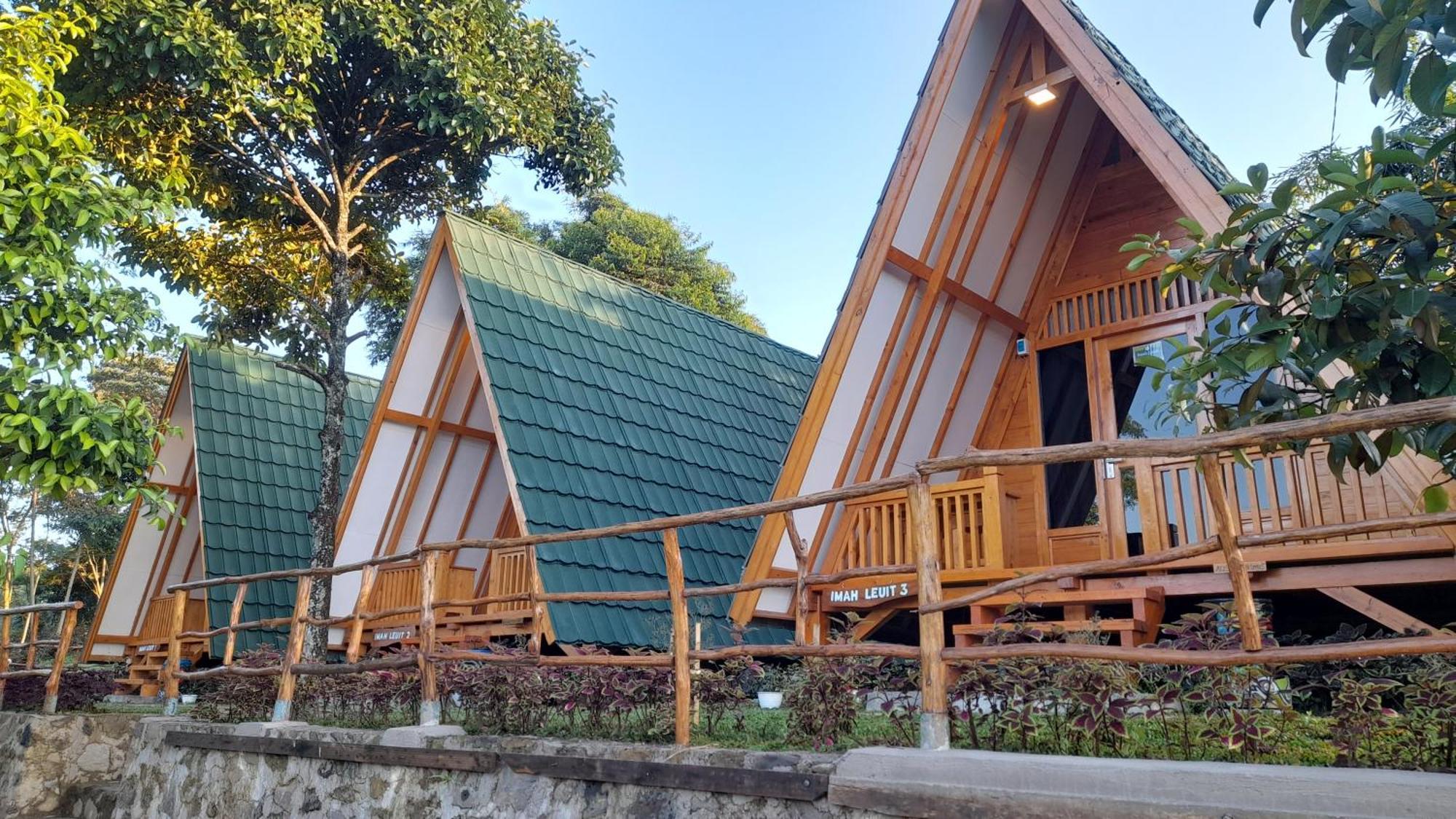 Ciawitali Glamping Hotel Cibitung Dua Exterior photo