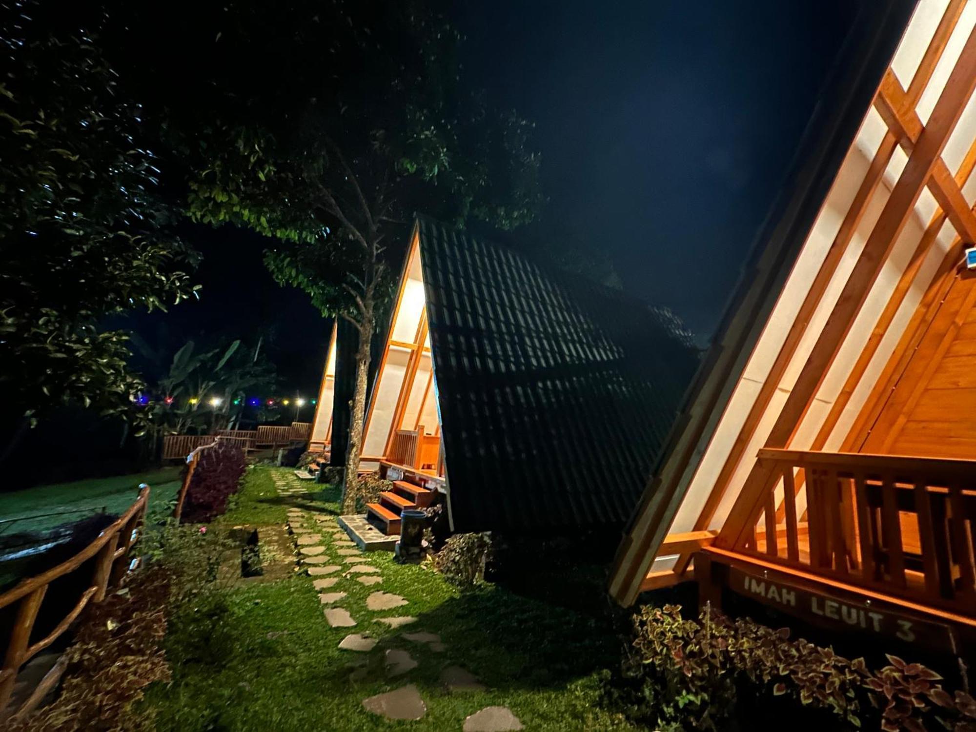 Ciawitali Glamping Hotel Cibitung Dua Exterior photo